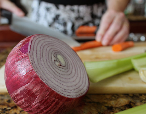 Onion-close-up-while-cutting-veggies